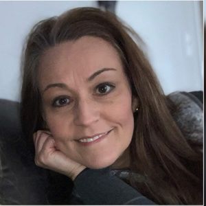 Meet your Posher, Tonya